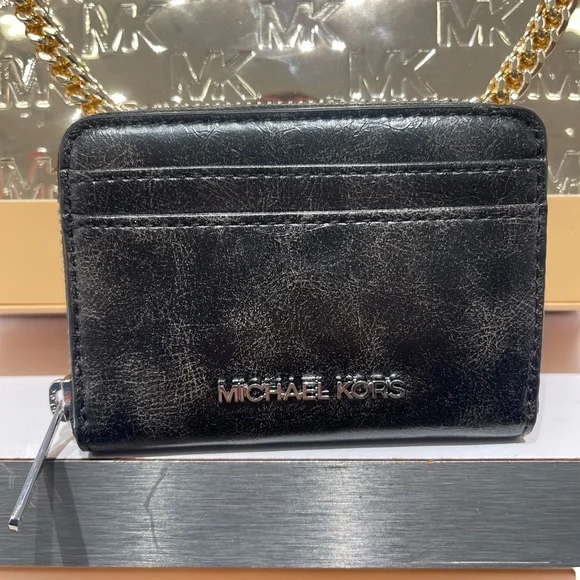 MICHAEL KORS Jet Set Medium Distressed Zip Around Card Case
Black 
NWT - Picture 4 of 16